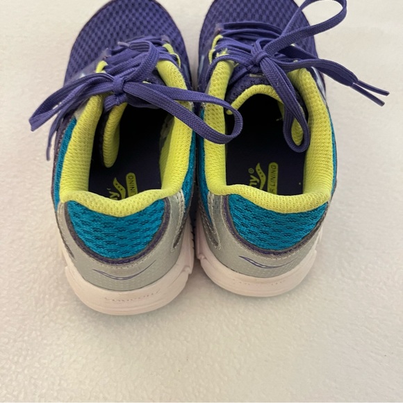 Saucony Pro-Lock Sneakers - Picture 4 of 7